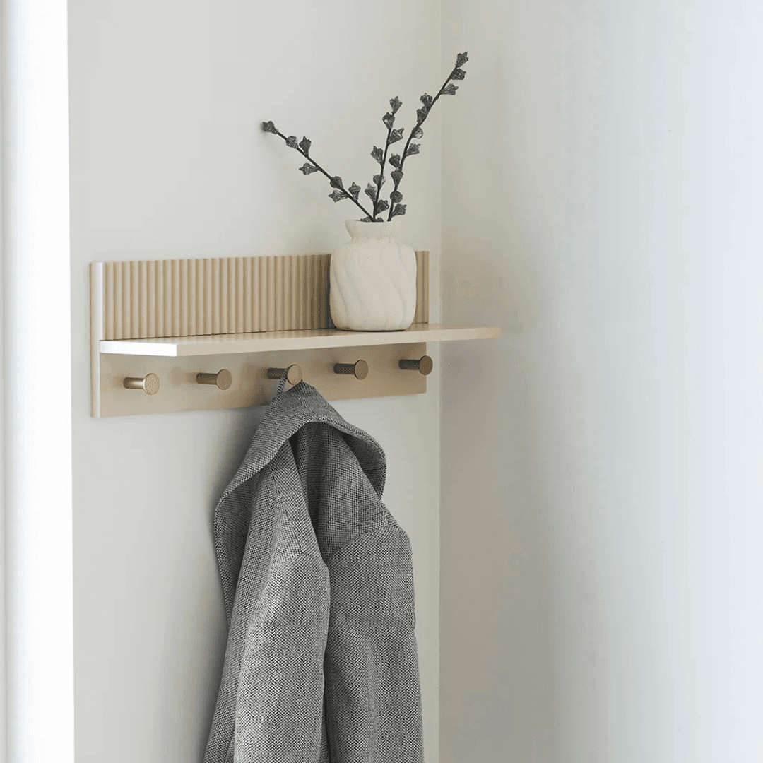 Væghylde med Knager i beige MDF FSC® 100% – 50×12×H16 cm