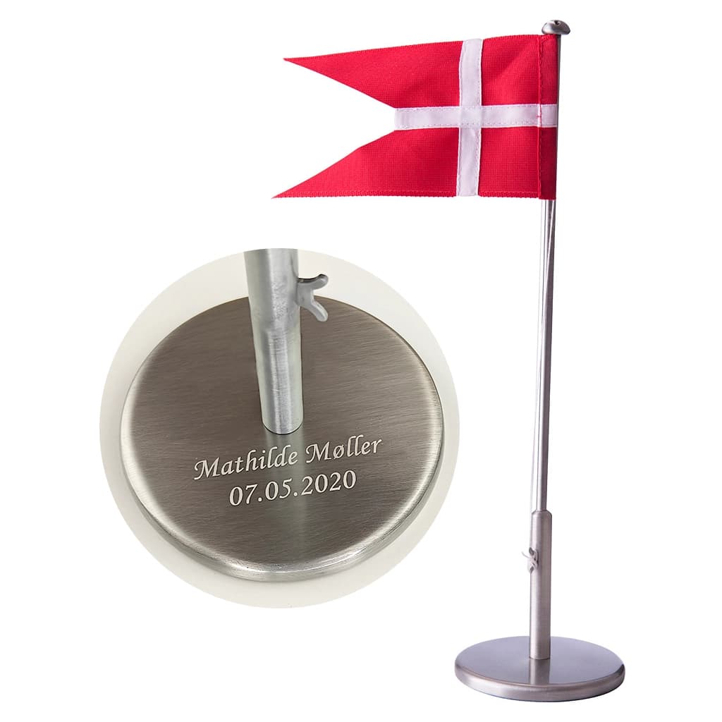 Fortinnet bordflag fra Nordahl Andersen på 40 cm