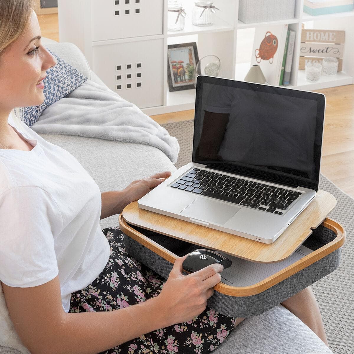 Larage bærbar laptopbakke med opbevaring