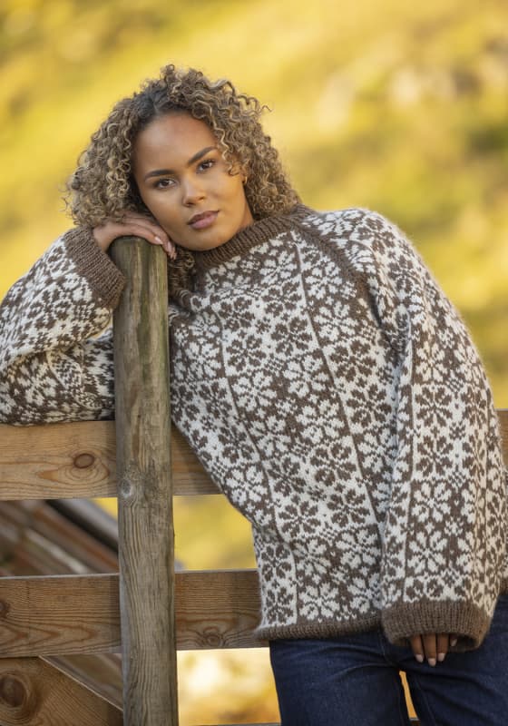 "Blomstølen" genser - Viking Design 2601-5B Kit - XS-XXL - Viking Wool, fra Viking
