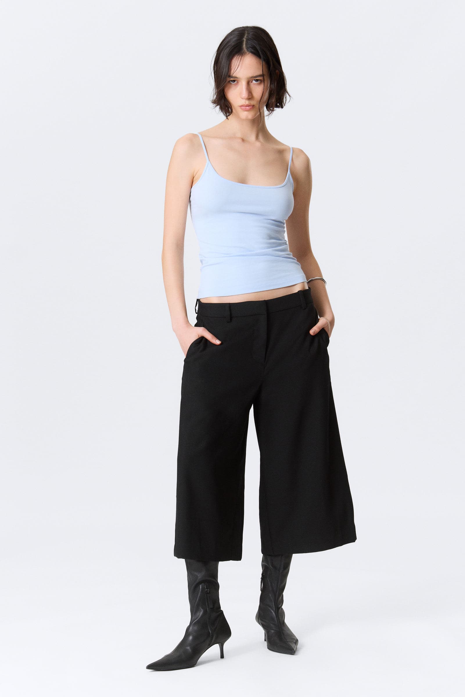 HANNE H CAPRI SUITING TROUSERS