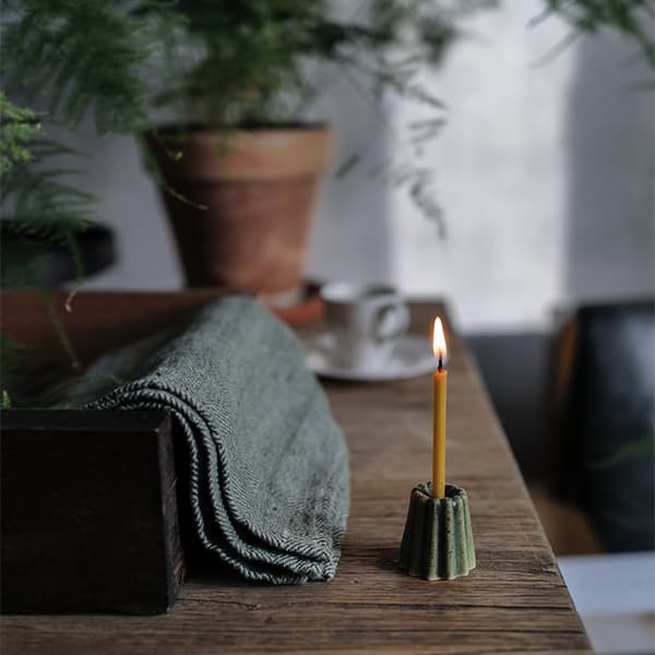 Lille Lysestage i Porcelæn Melange Green