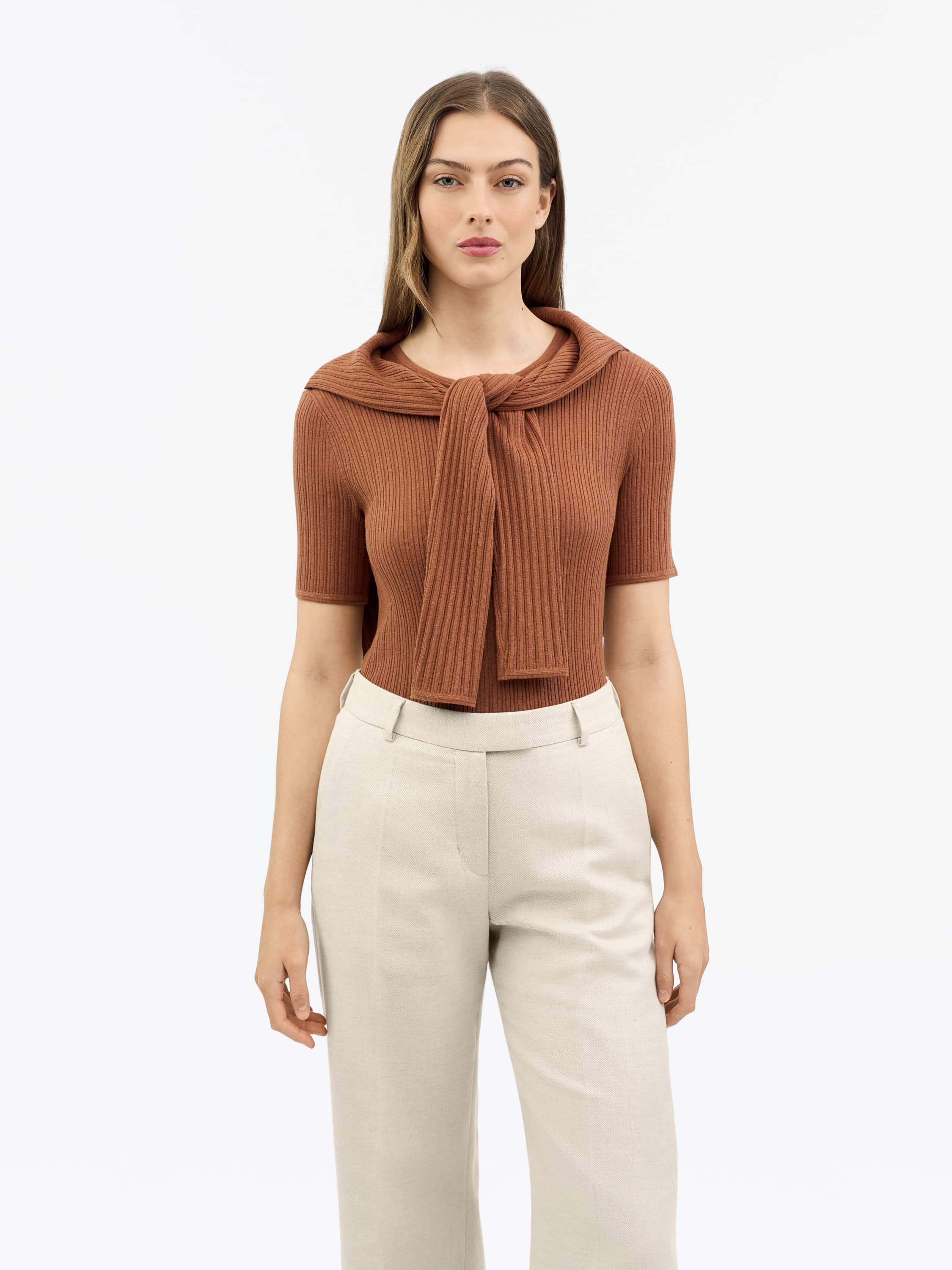 Mae Strikket Ribbet T-Shirt